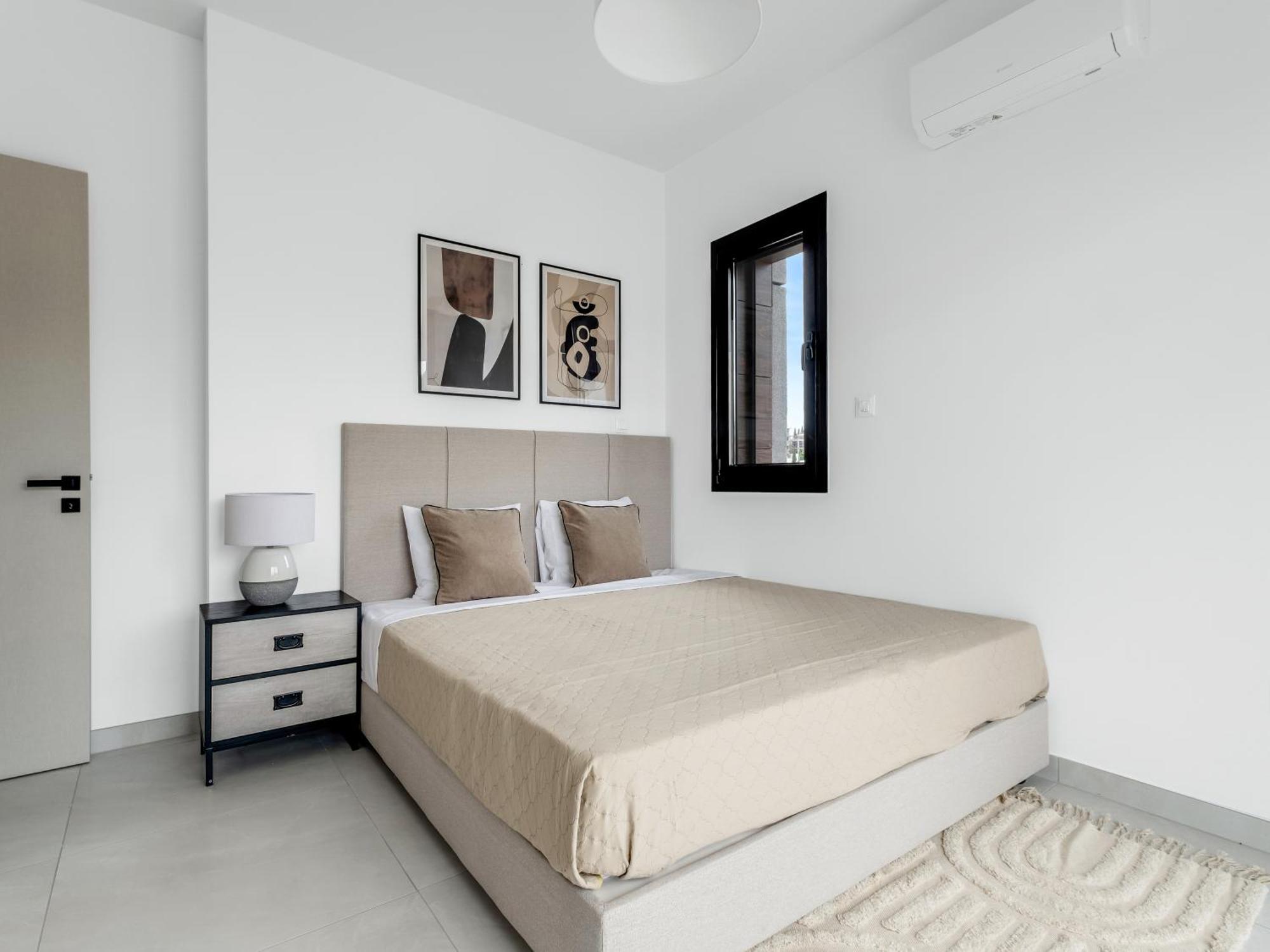 Sanders Elgio Limassol Quarto foto