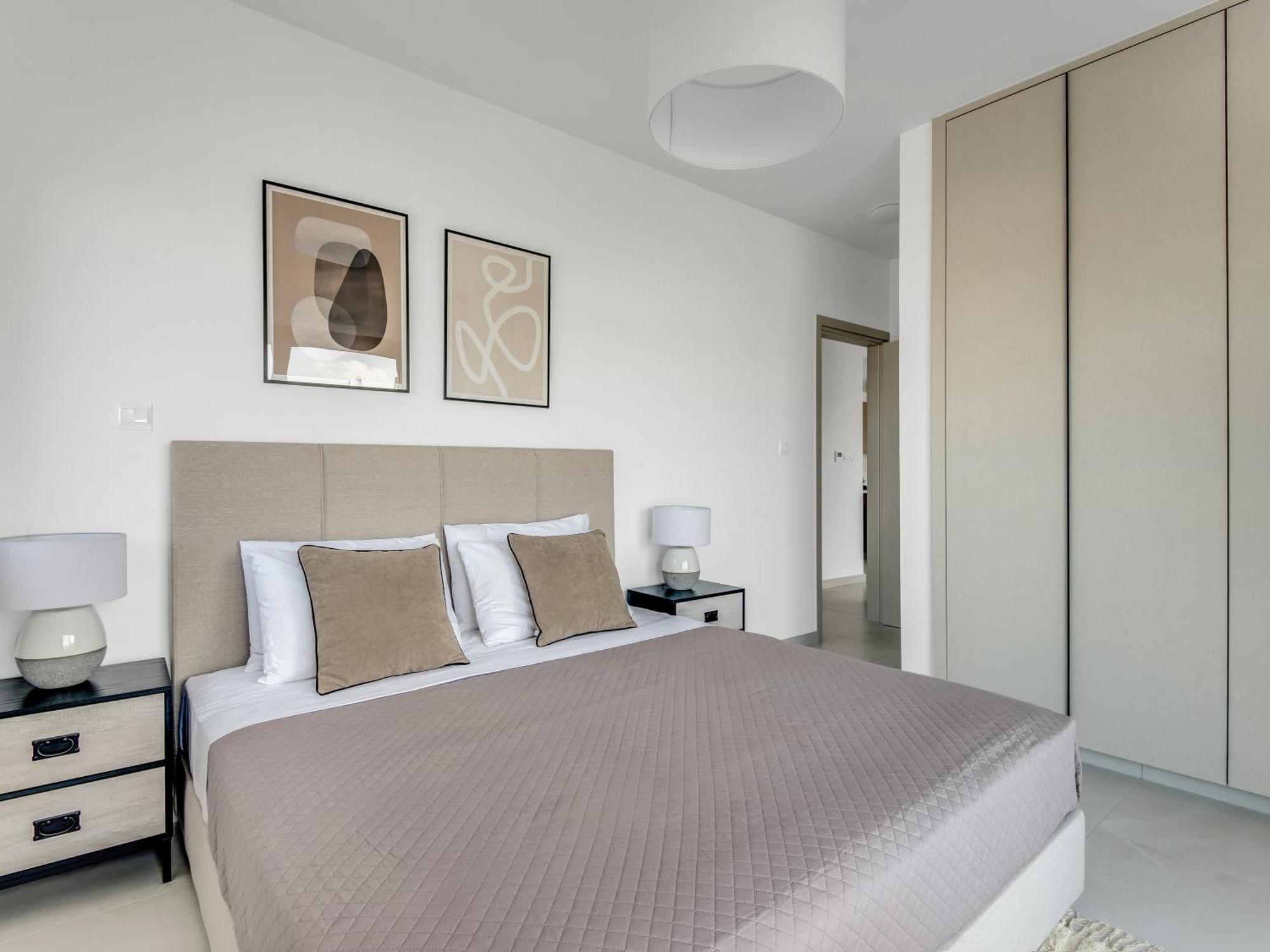 Sanders Elgio Limassol Quarto foto