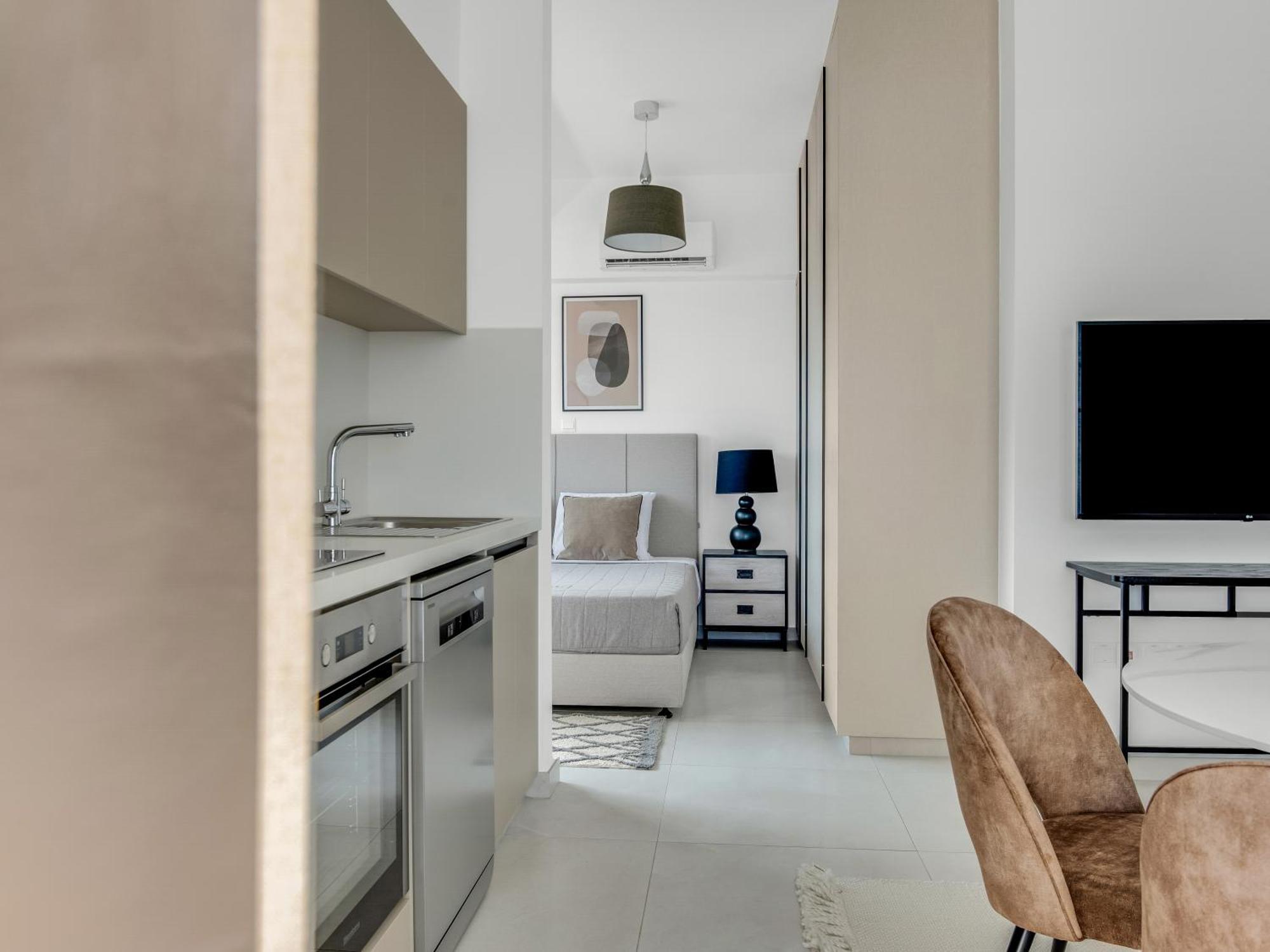 Sanders Elgio Limassol Quarto foto