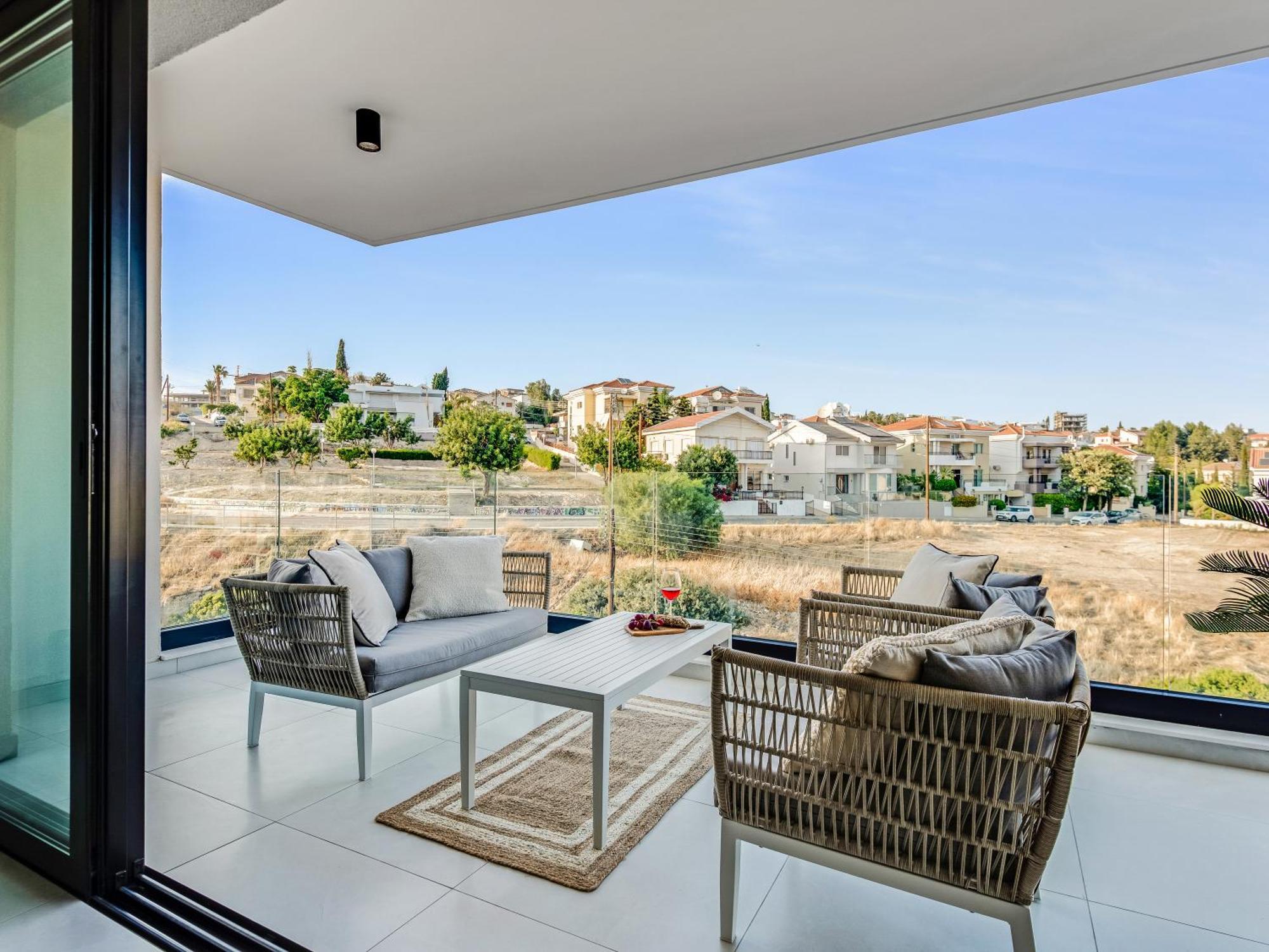 Sanders Elgio Limassol Quarto foto